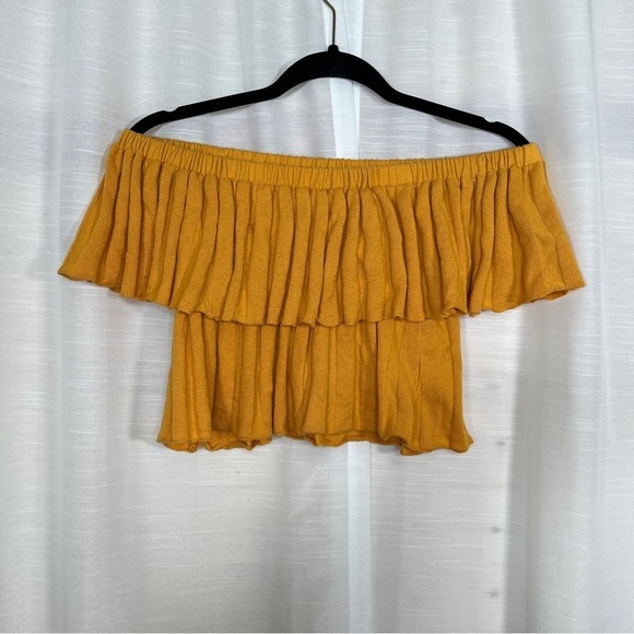 Urban Outfitters mustard yellow off shoulder crop top - Picture 5 of 7
